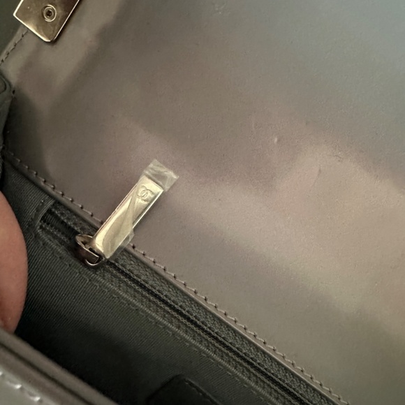 Chanel Boy Medium - Picture 10 of 16